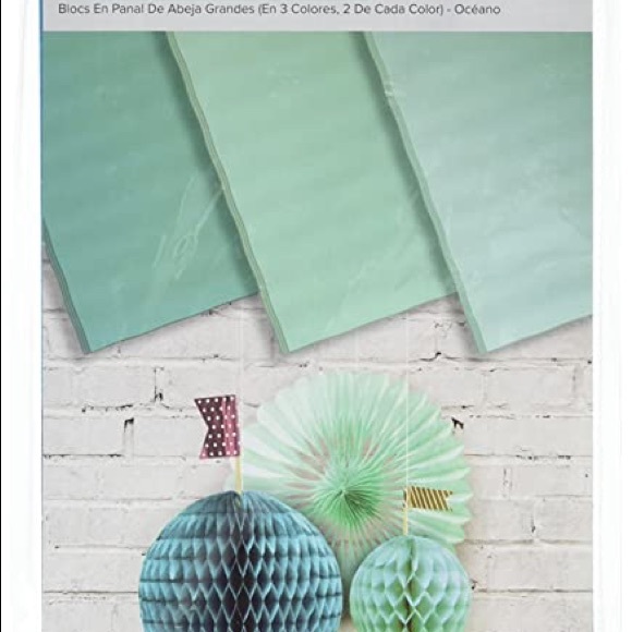 💥 2 for 12 or 4 for 20 💥  Large Honeycomb Pads from We R Memory Keepers - Picture 5 of 6